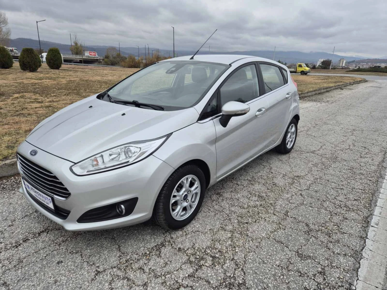 Ford Fiesta 1.5 Titanium  - изображение 2