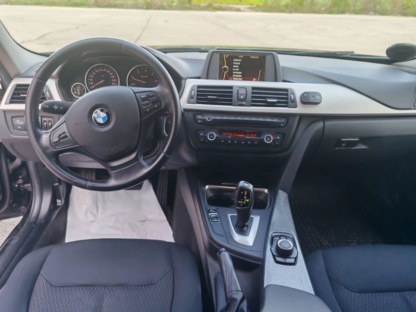 BMW 320 Автоматик седан - изображение 9