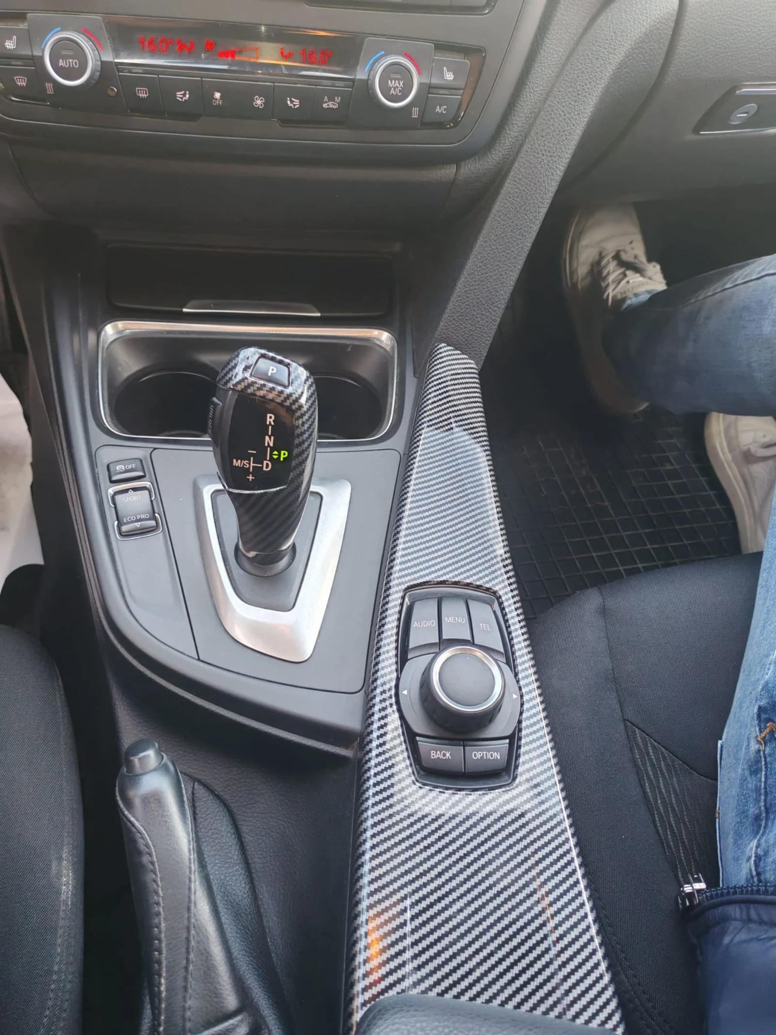 BMW 320 Автоматик седан - изображение 10