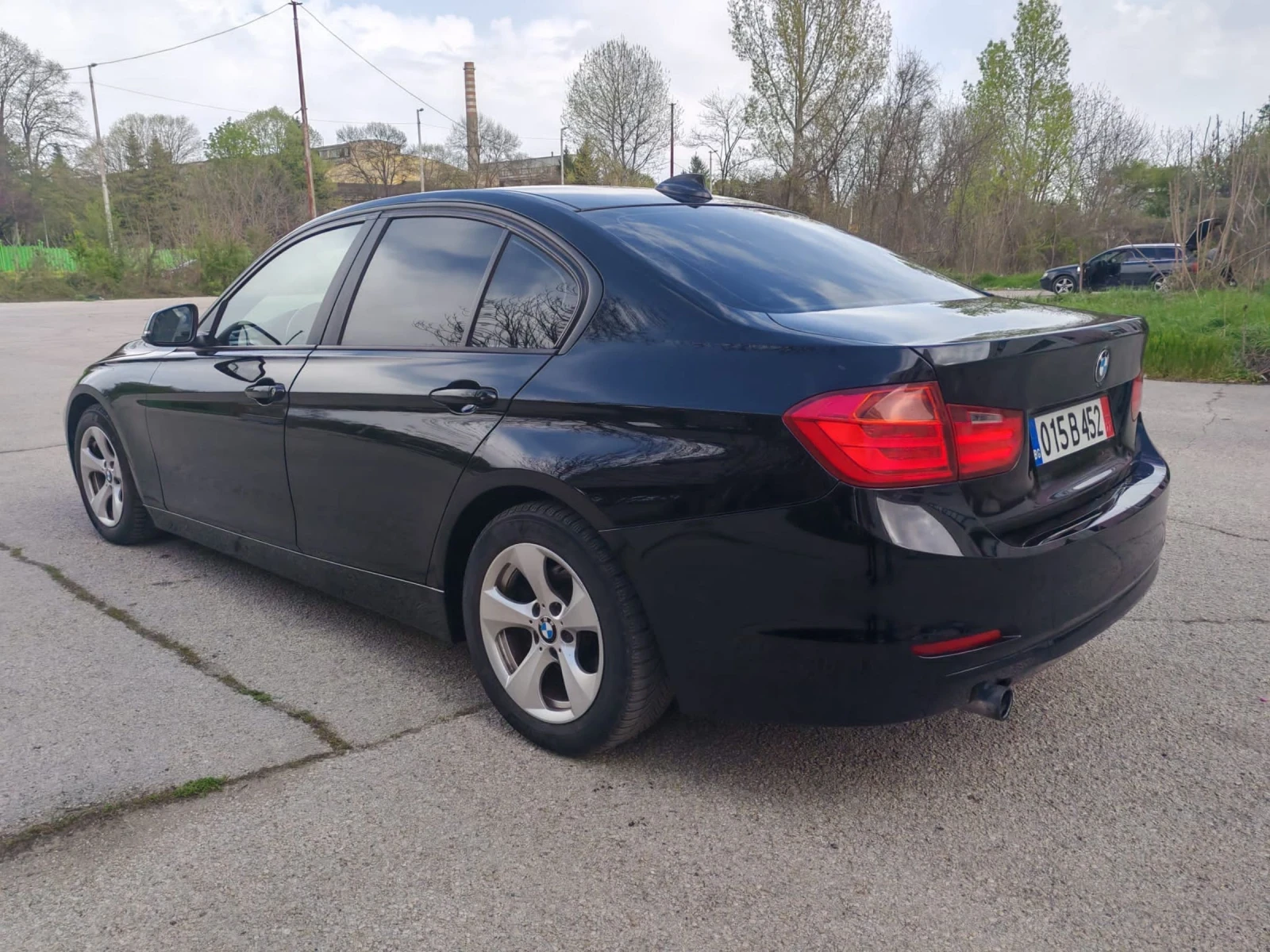 BMW 320 Автоматик седан - изображение 7