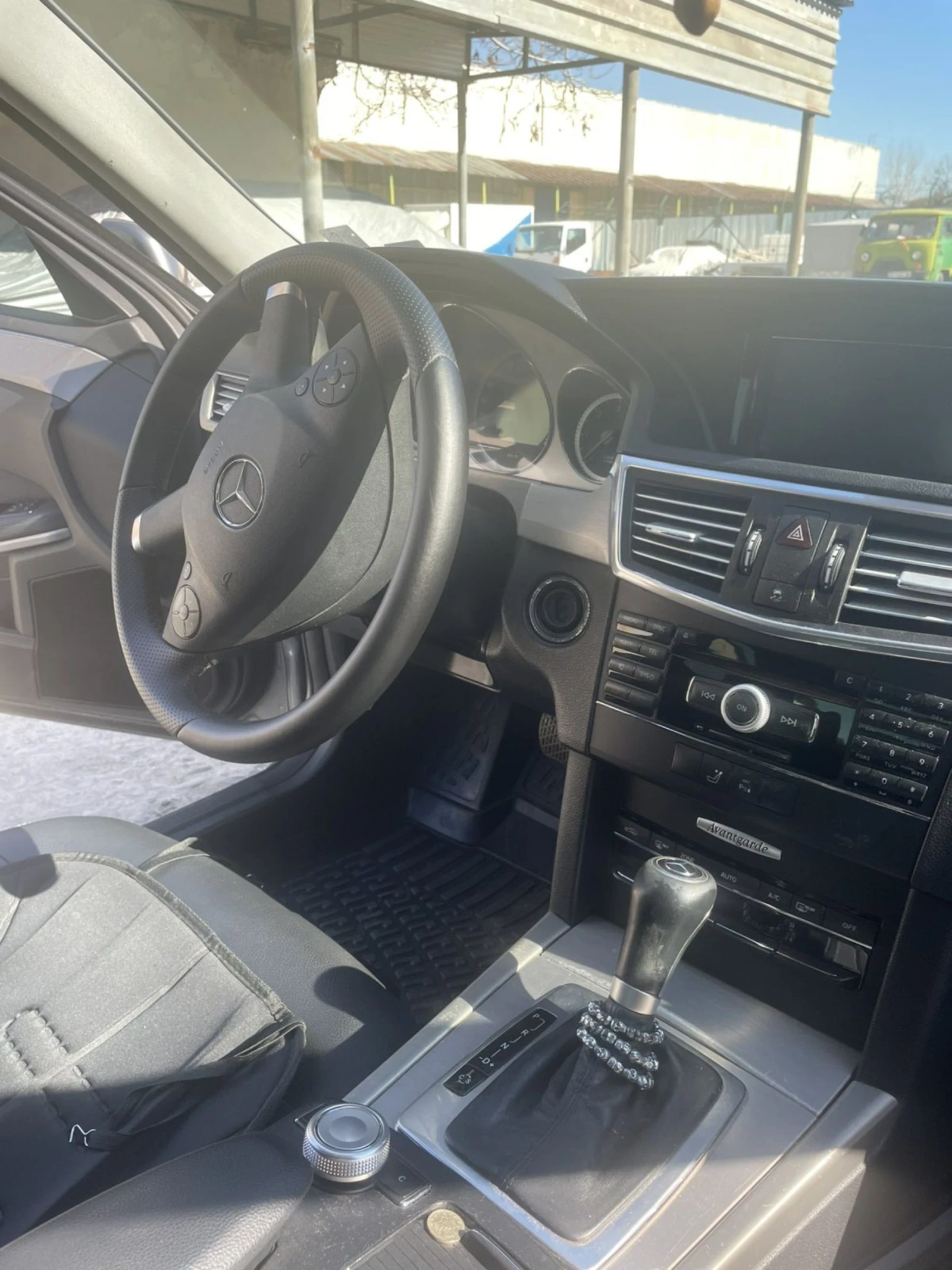 Mercedes-Benz E 220  - изображение 10
