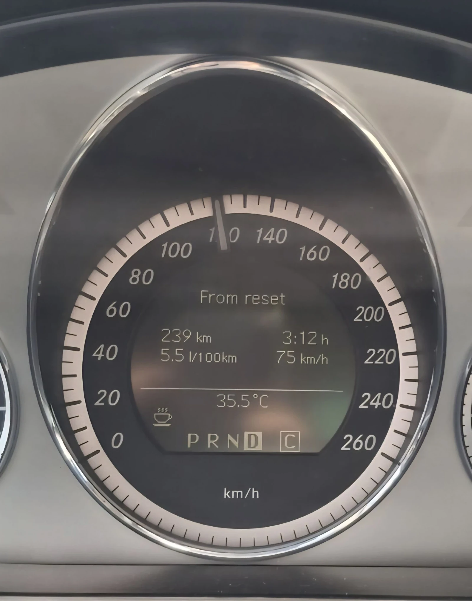 Mercedes-Benz E 220  - изображение 9