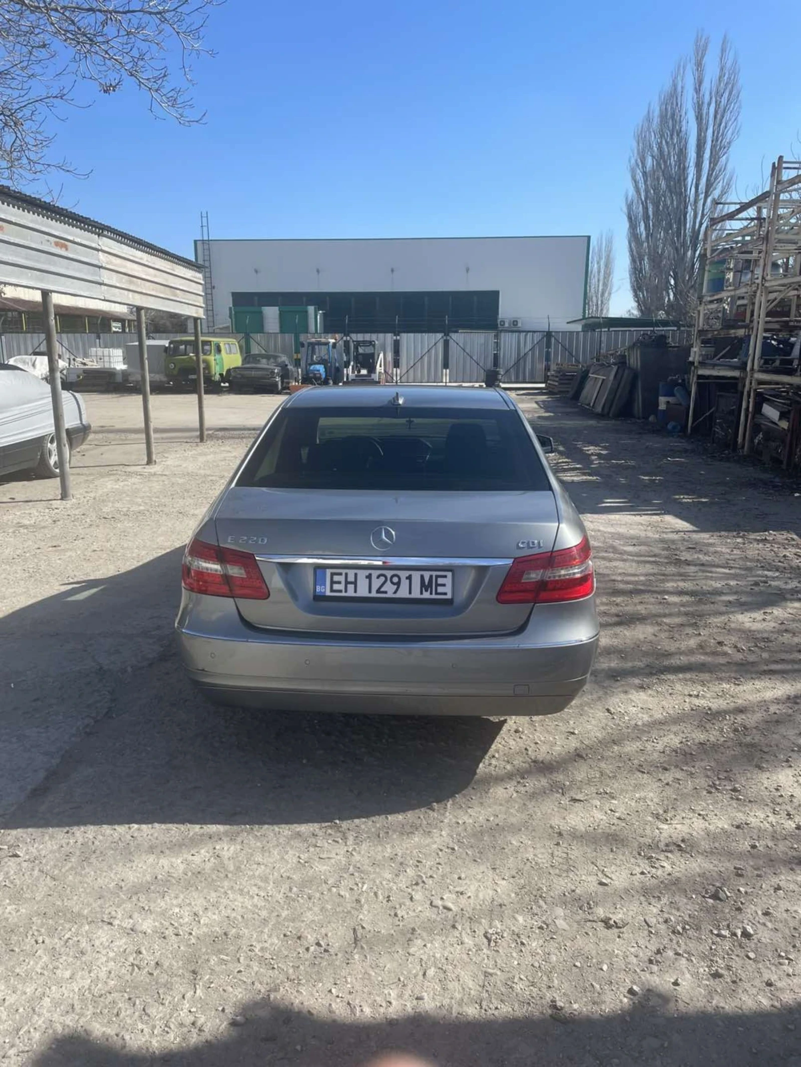 Mercedes-Benz E 220  - изображение 4