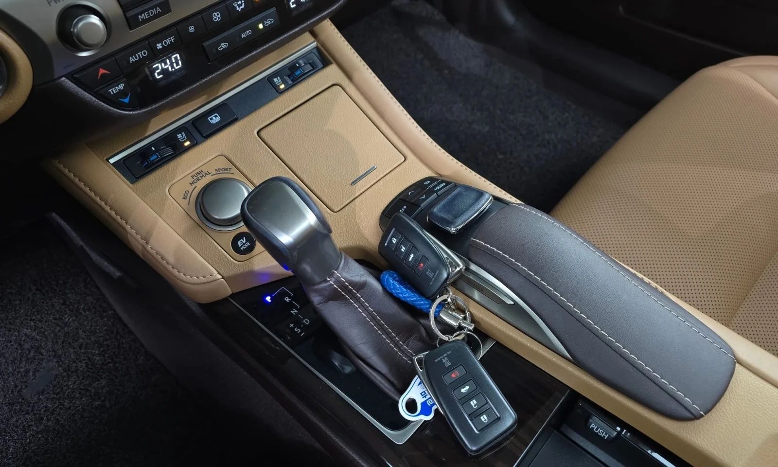 Lexus ES New Es300H Supreme Xv60  - изображение 8