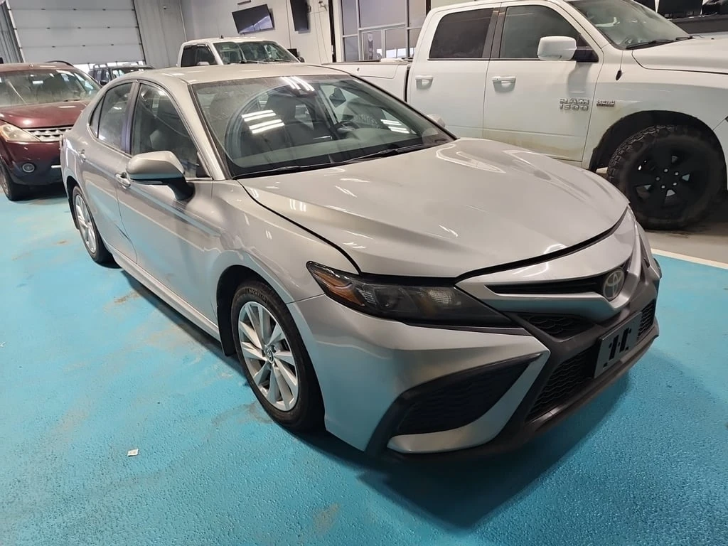 Toyota Camry * SE * CARFAX * AWD *  - изображение 2