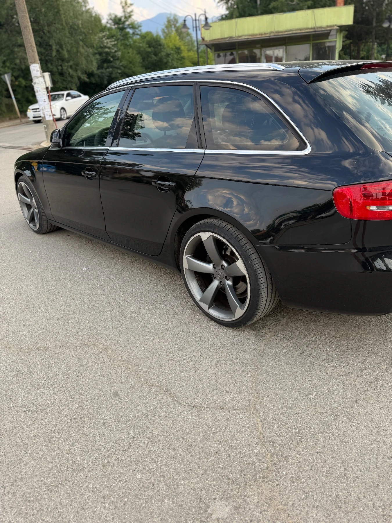 Audi A4 2.0 tdi 143 hp. AVTOMAT , снимка 3 - Автомобили и джипове - 53997619