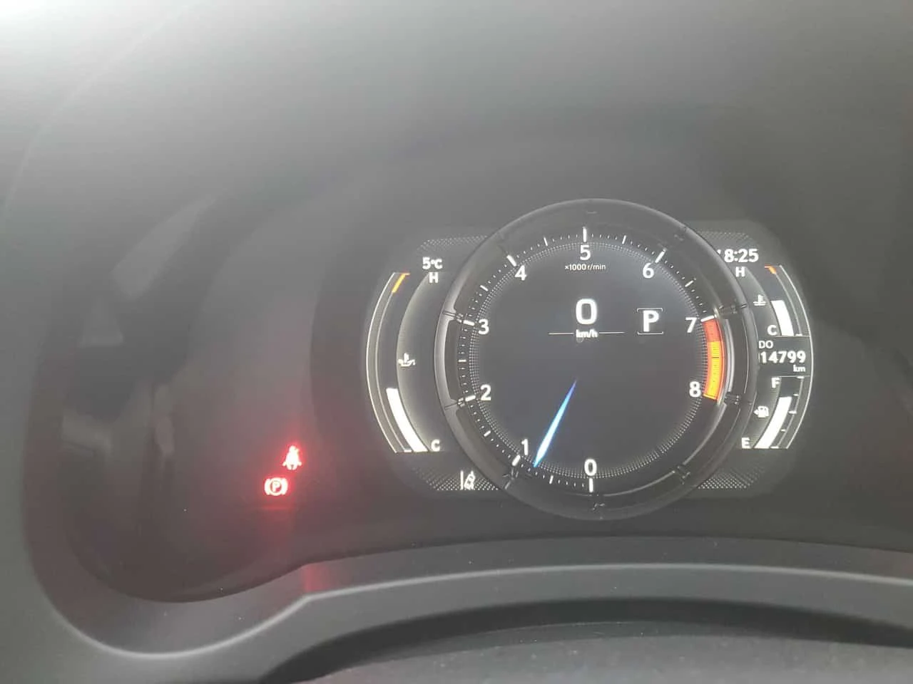 Lexus IS 500 Final Edition Exclusive Color CARFAX, снимка 8 - Автомобили и джипове - 54020455