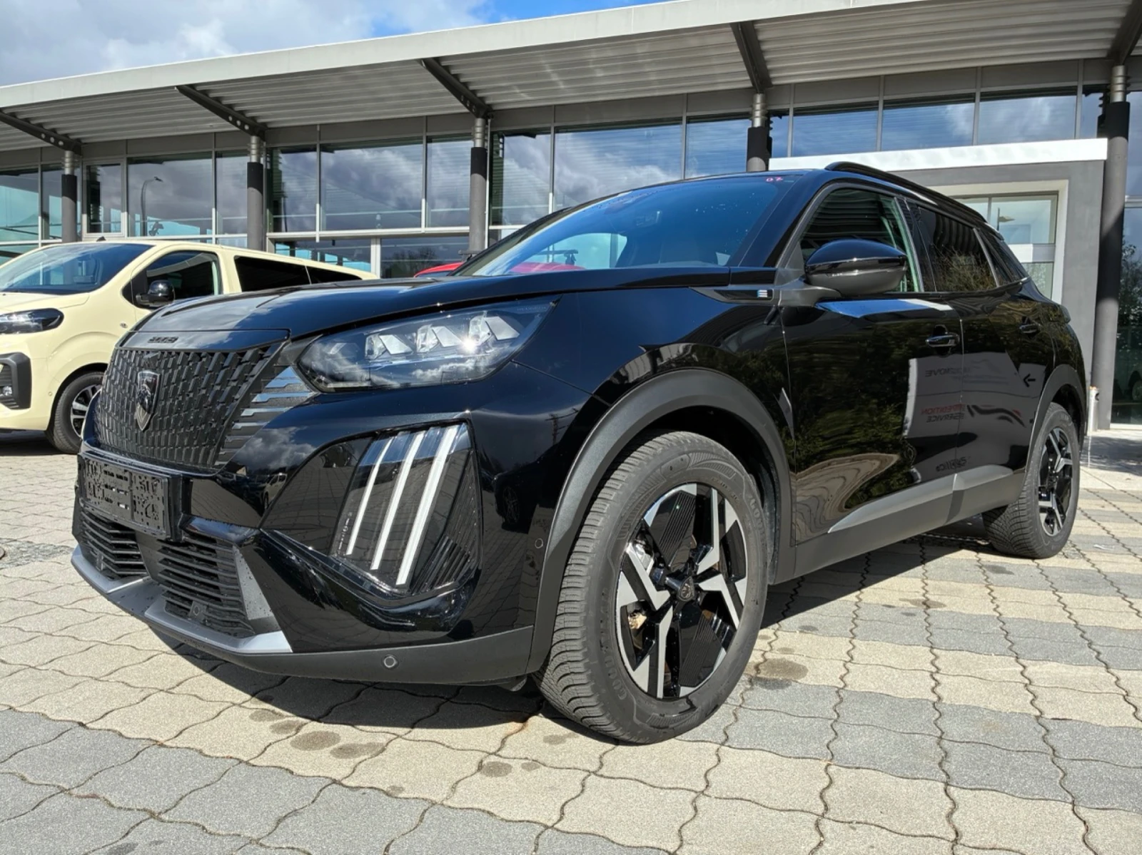 Peugeot 2008 GT- Electric- 100% SoH, снимка 2 - Автомобили и джипове - 54076152