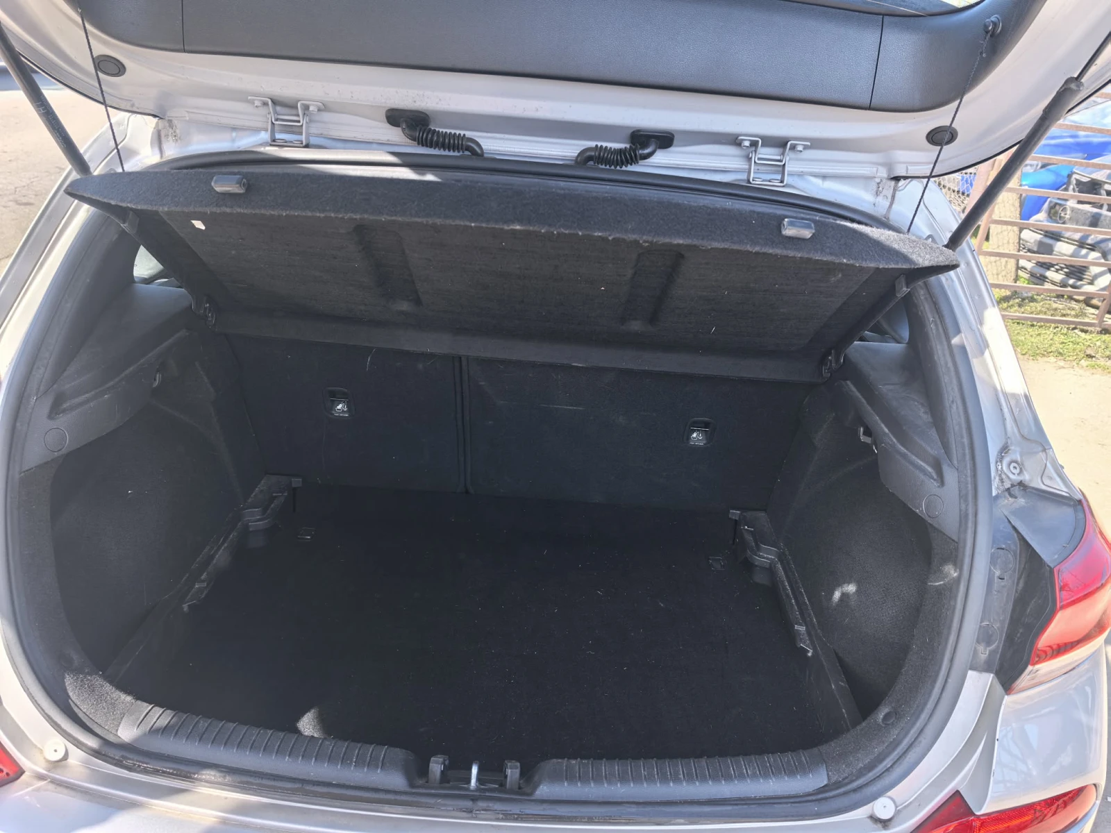 Hyundai I30 1.6 crdi, снимка 13 - Автомобили и джипове - 54113935