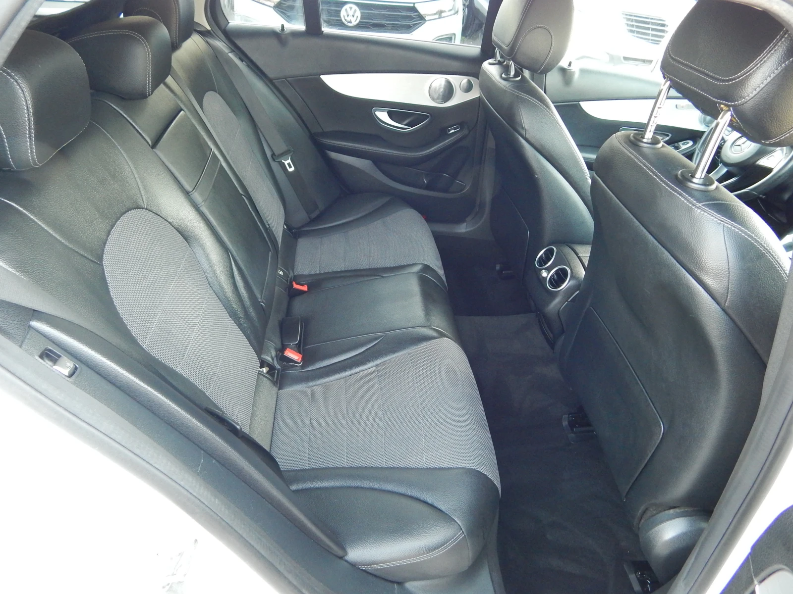 Mercedes-Benz C 220 2.2CDI* AMG* 4matic* 9G-tronic* , снимка 17 - Автомобили и джипове - 55092149