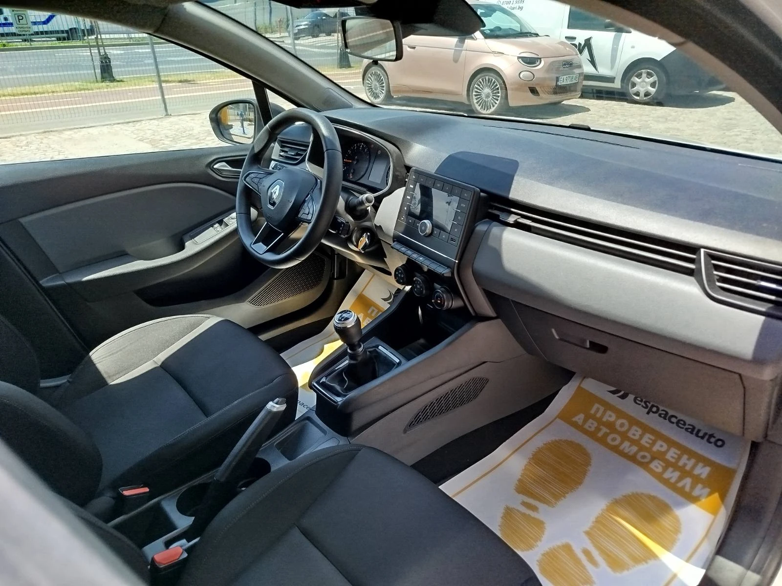 Renault Clio 1.0 TCe/ 100 к.с., снимка 12 - Автомобили и джипове - 55118880