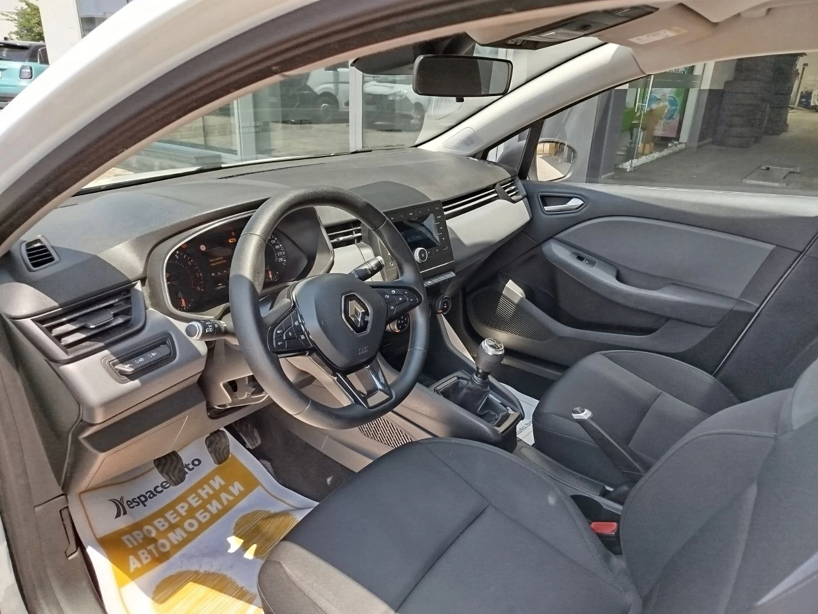 Renault Clio 1.0 TCe/ 100 к.с., снимка 10 - Автомобили и джипове - 55118880