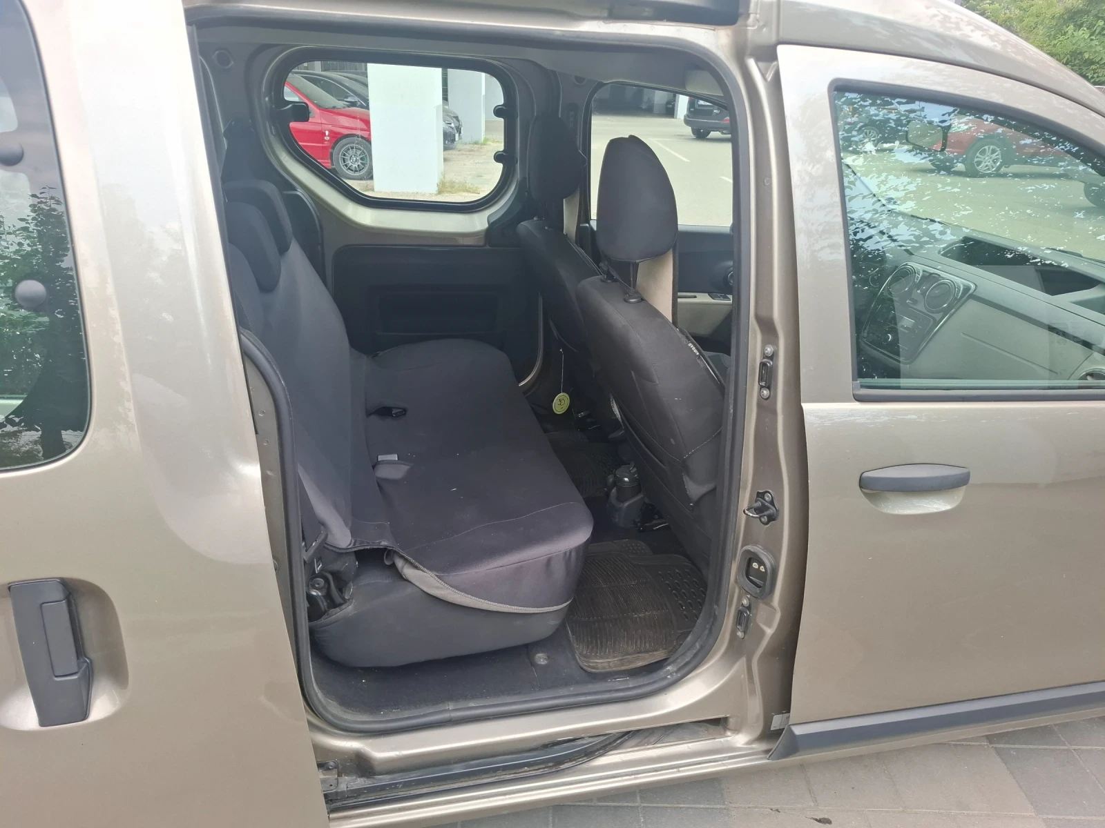 Dacia Dokker, снимка 3 - Автомобили и джипове - 55539557