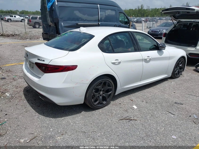 Alfa Romeo Giulia 2.0l Rwd, снимка 4 - Автомобили и джипове - 55591329