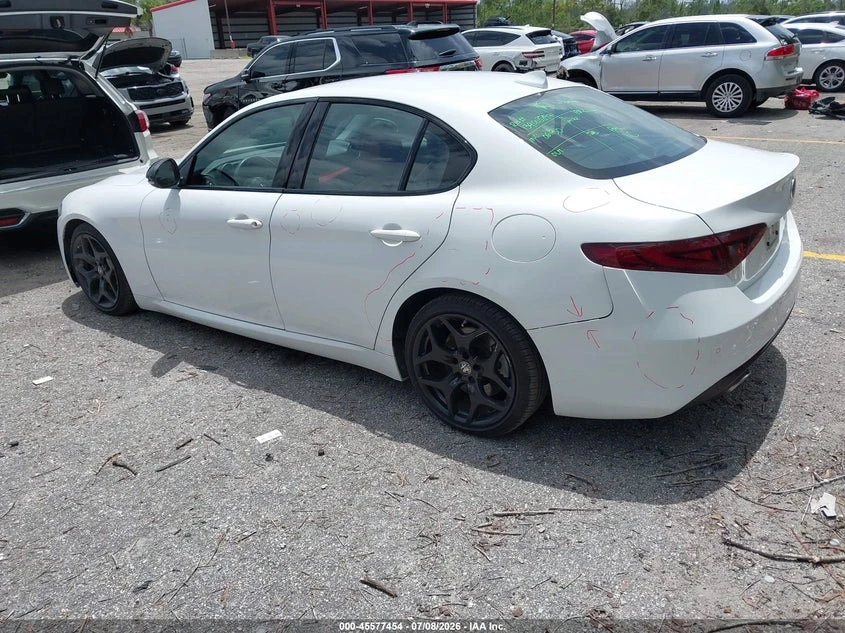 Alfa Romeo Giulia 2.0l Rwd, снимка 3 - Автомобили и джипове - 55591329