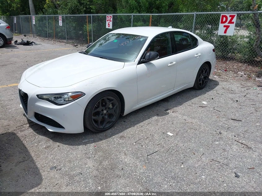 Alfa Romeo Giulia 2.0l Rwd, снимка 6 - Автомобили и джипове - 55591329