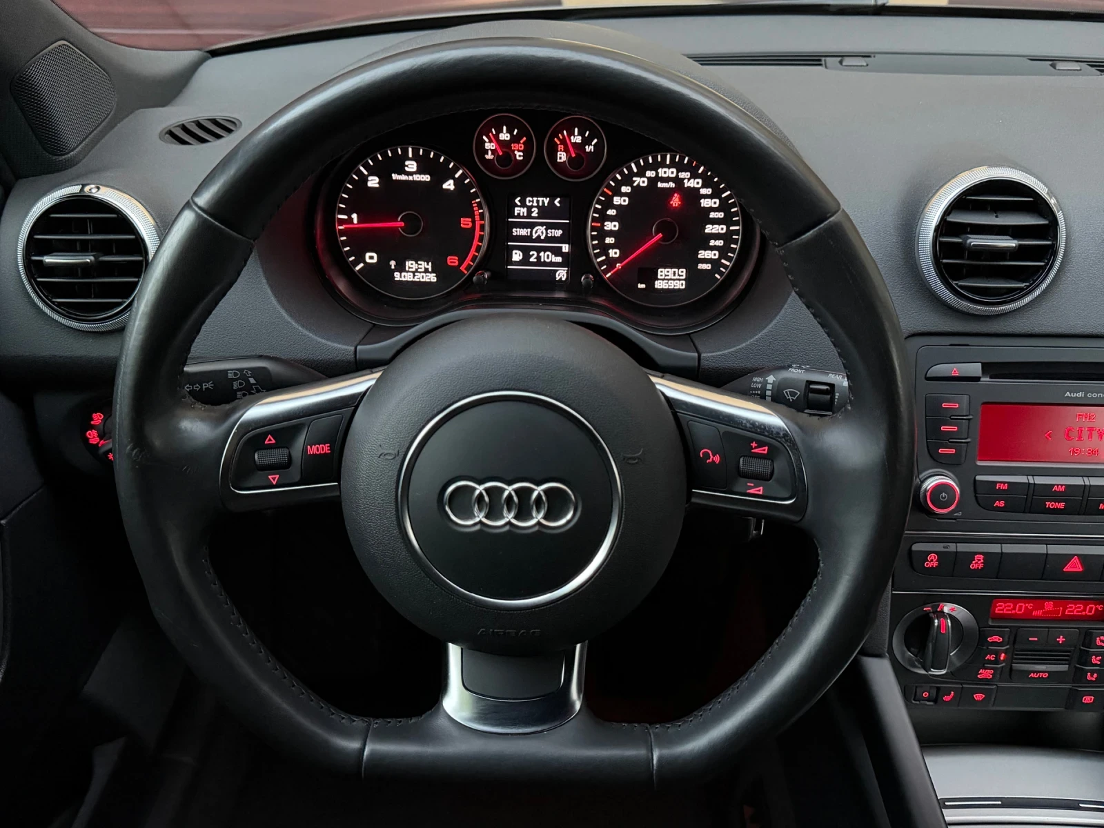 Audi A3 2.0TDI* 140ps*  Пълна Сервизна История в AUDI!, снимка 11 - Автомобили и джипове - 55607459