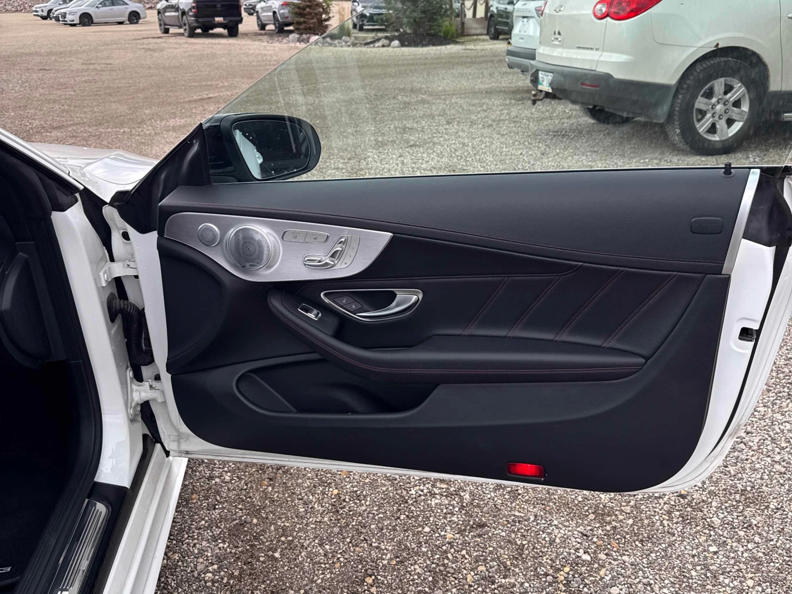 Mercedes-Benz C 43 AMG  DISTRONIC / 360 / MEMORY / BURMESTER , снимка 11 - Автомобили и джипове - 55919827