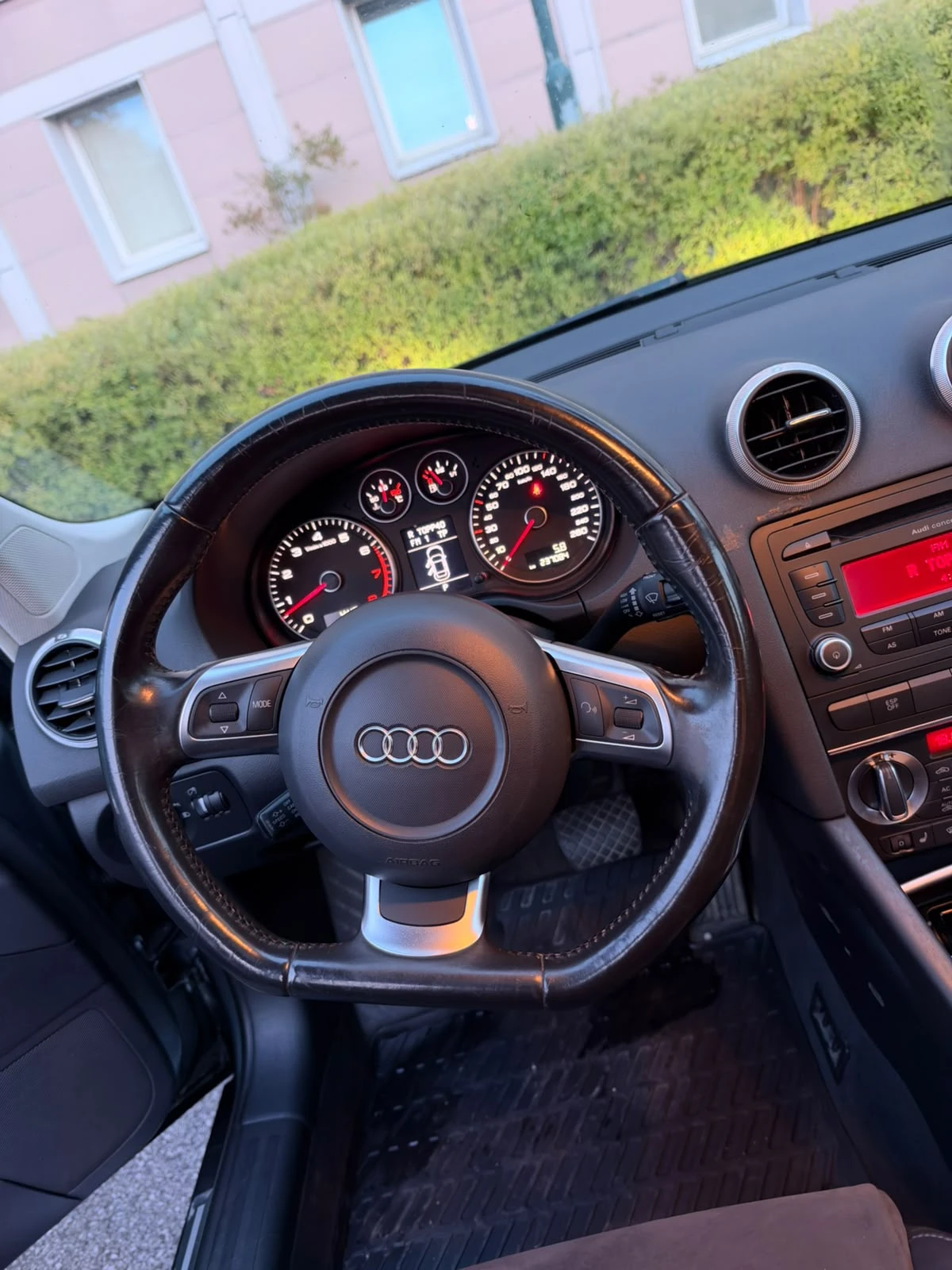 Audi A3 Sportback 1.4 TFSI 7-S Tronic Facelift, снимка 10 - Автомобили и джипове - 56274551