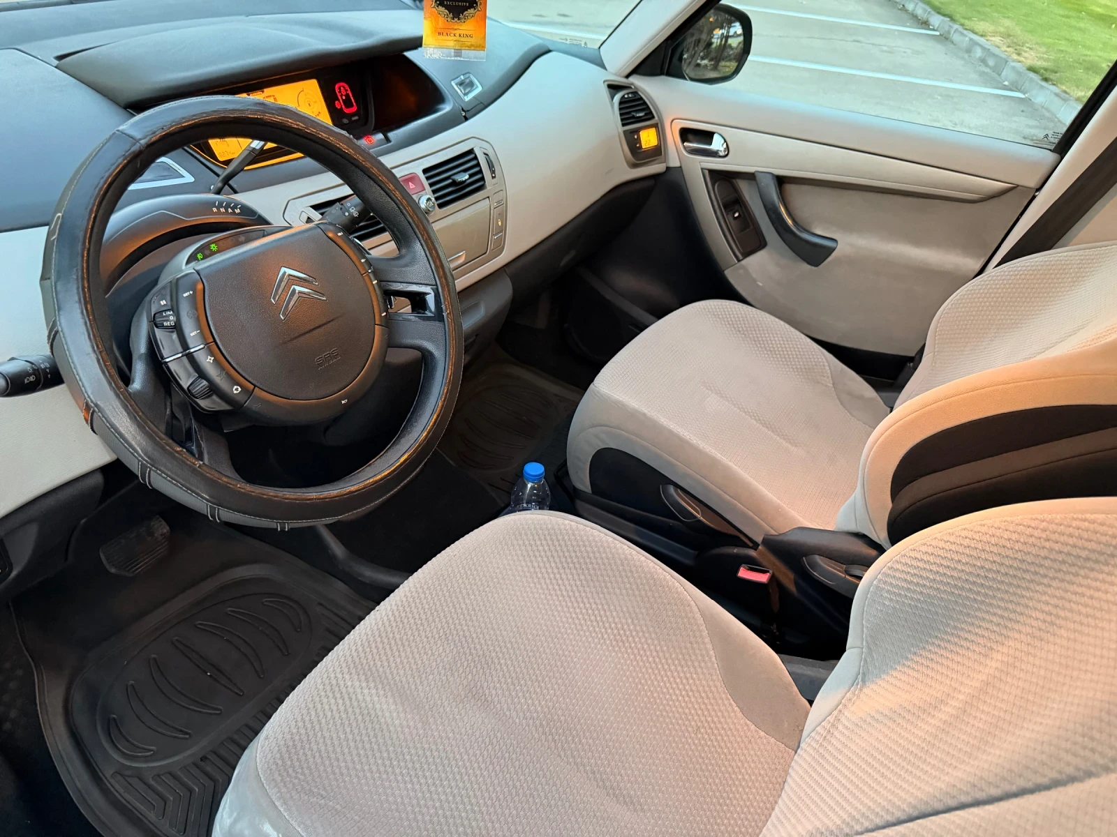 Citroen C4 Picasso Газ.Инж Климатроник, снимка 8 - Автомобили и джипове - 56378708
