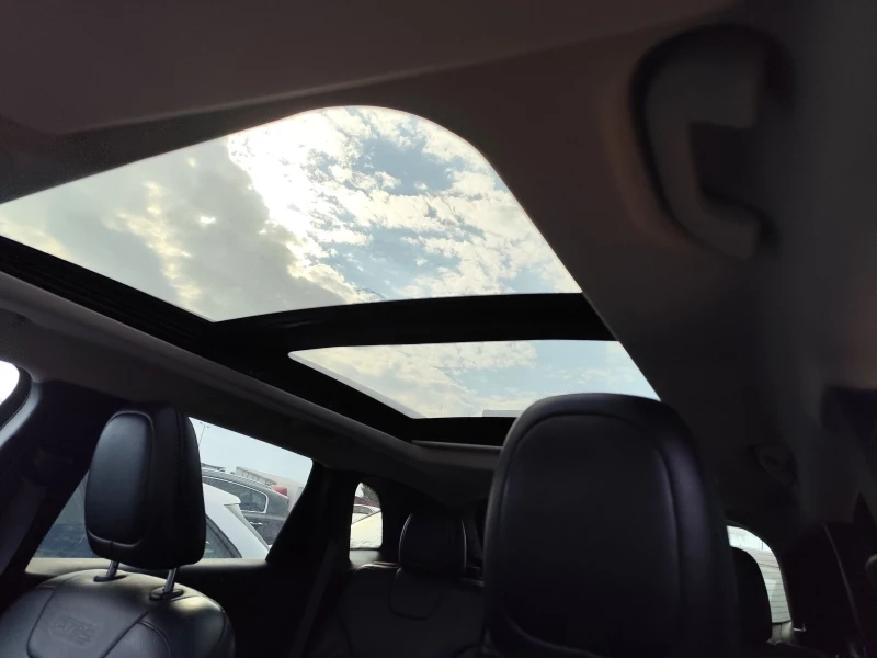 Jeep Cherokee 2.2-115х.км!, снимка 12 - Автомобили и джипове - 50170568