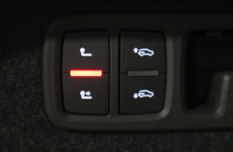 Audi RSQ8 FACELIFT/QUATTRO/B&O/LIFT/MATRIX/HEAD UP/360/, снимка 17 - Автомобили и джипове - 52340863