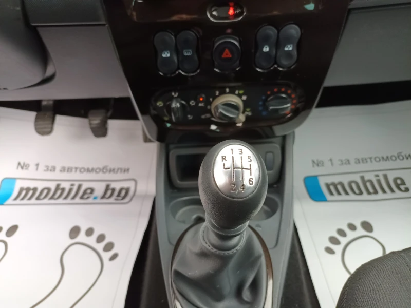 Dacia Duster 1.5dci/6ск., снимка 12 - Автомобили и джипове - 52368007