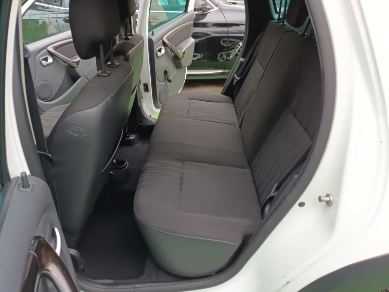 Dacia Duster 1.5dci/6ск., снимка 10 - Автомобили и джипове - 52368007