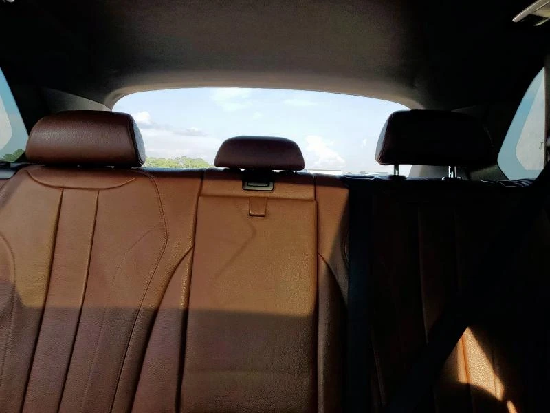 BMW X5 M* SPORT* 360КАМЕРА* LANE* ASSIST* ХЕДЪП* , снимка 11 - Автомобили и джипове - 52705537