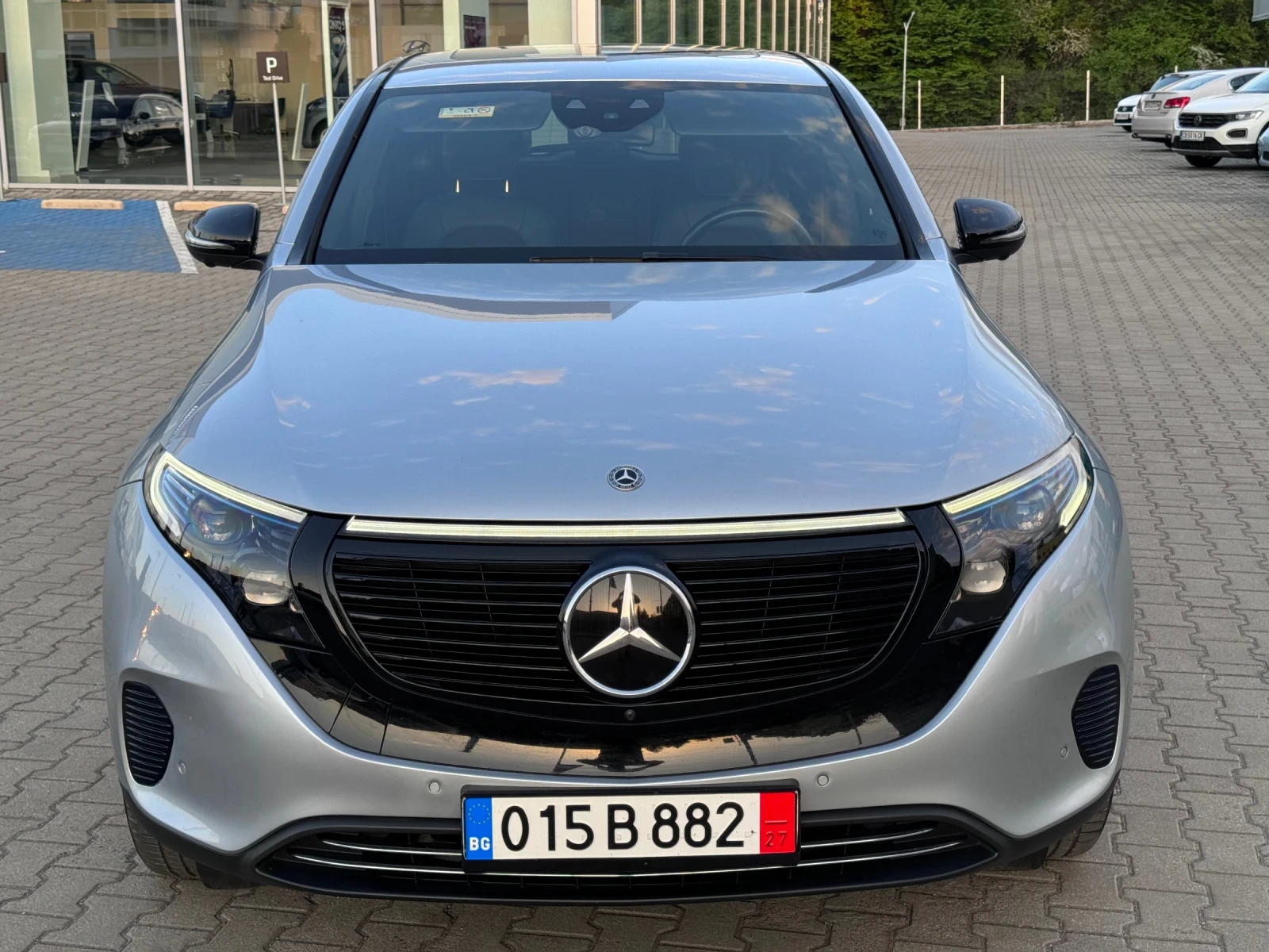 Mercedes-Benz EQC 4MATIC Keyless Distronic Burmester Head-Up Led - изображение 9