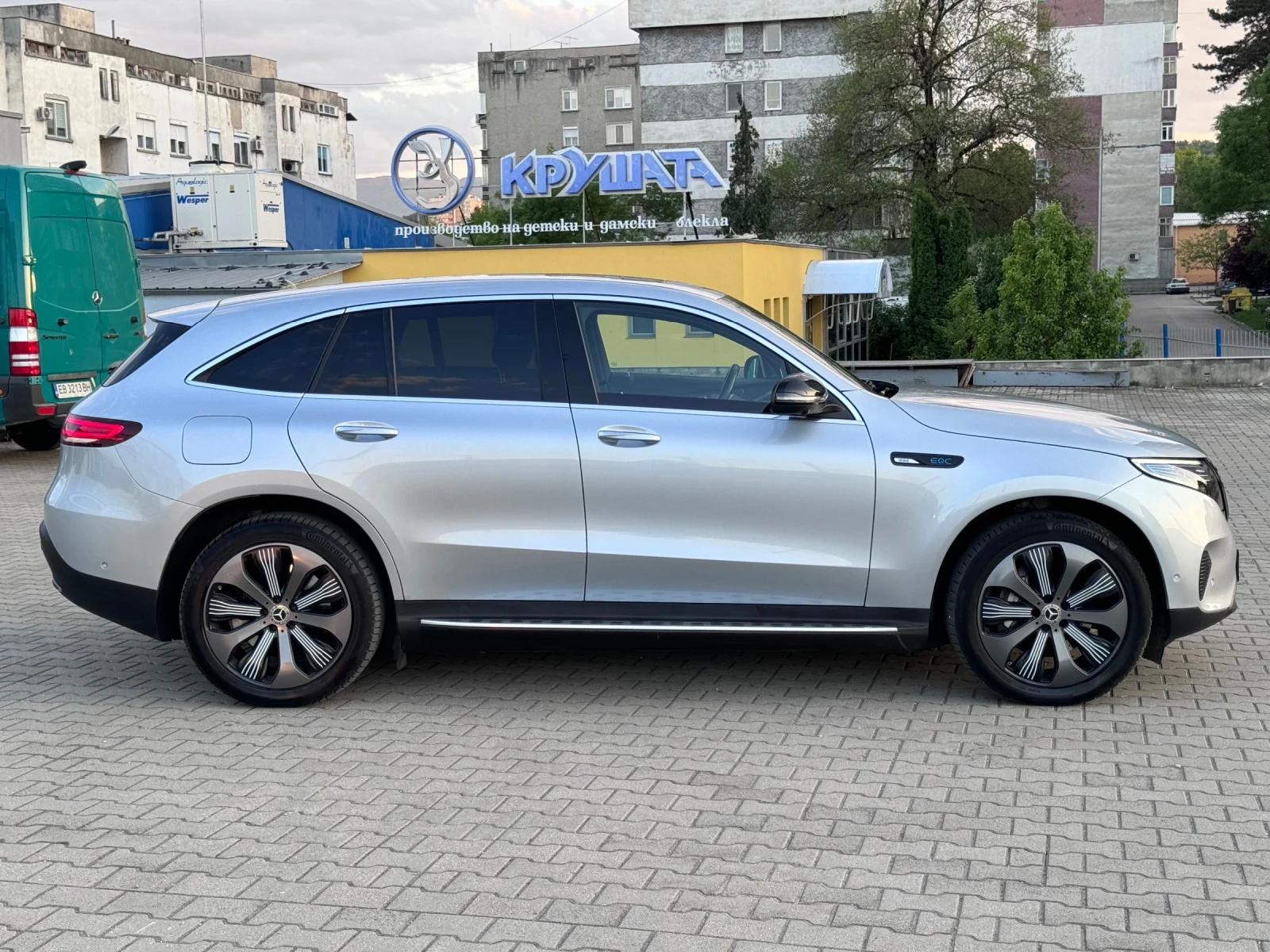 Mercedes-Benz EQC 4MATIC Keyless Distronic Burmester Head-Up Led - изображение 3
