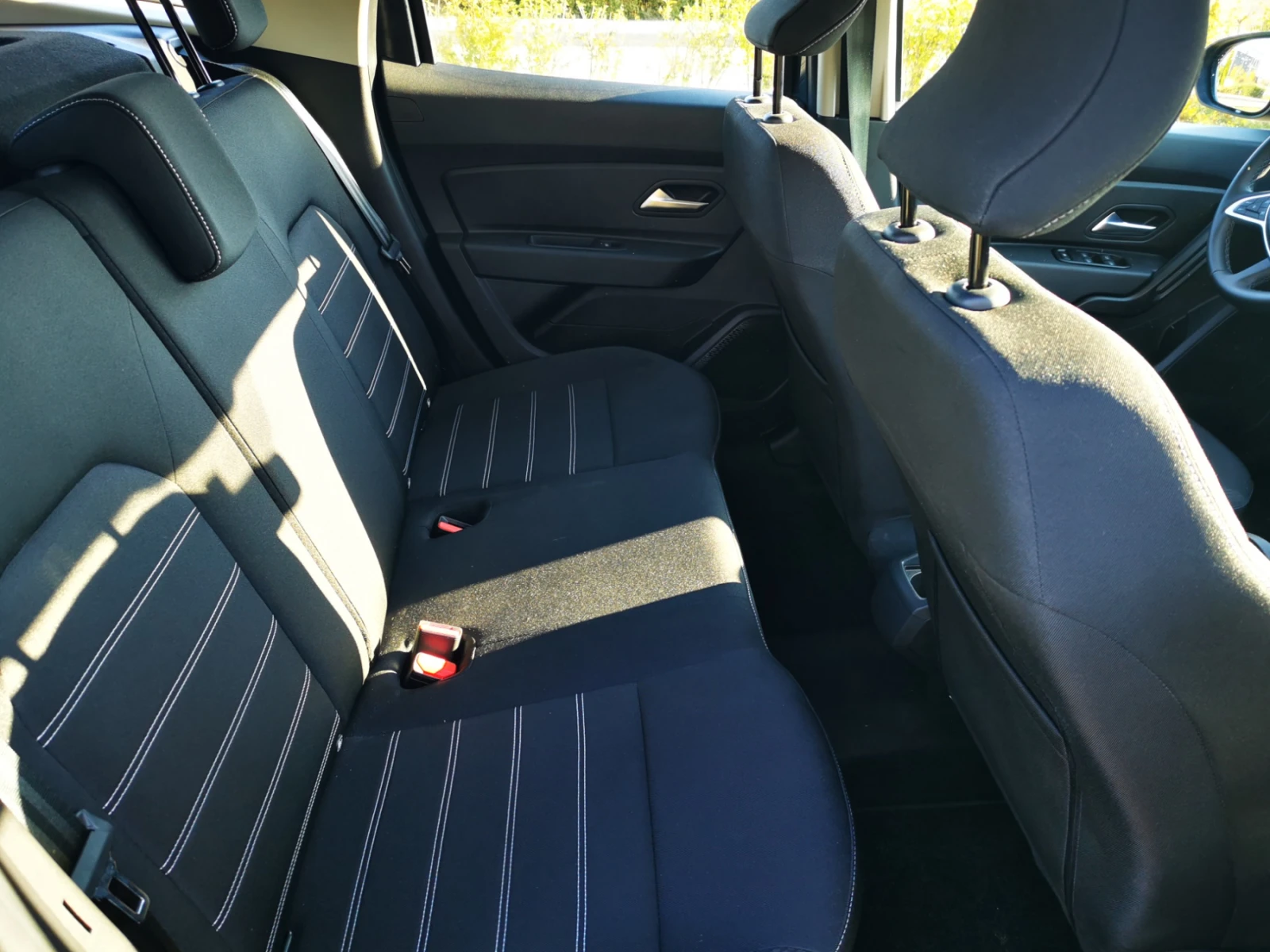 Dacia Duster II, 2900лв за получаване, 1.3TСe Comfort автоматик - изображение 9