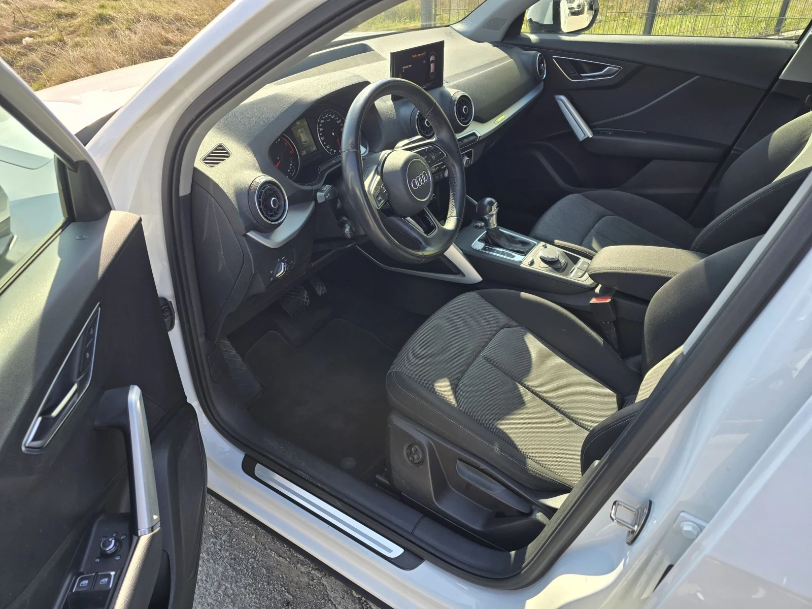 Audi Q2 SPORT/LED, снимка 7 - Автомобили и джипове - 53862516