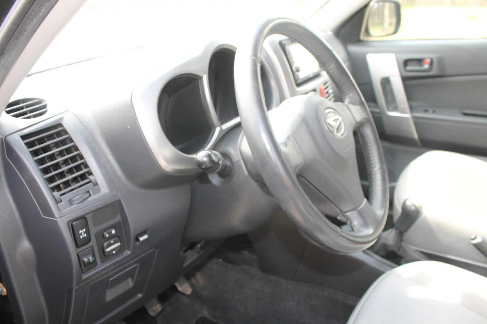 Daihatsu Terios 198000км., Италия, НОВ ВНОС, снимка 14 - Автомобили и джипове - 54041211