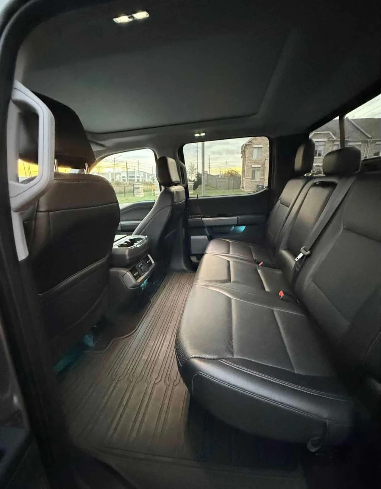 Ford F150 * LARIAT 4WD SuperCrew Box * , снимка 10 - Автомобили и джипове - 54112834