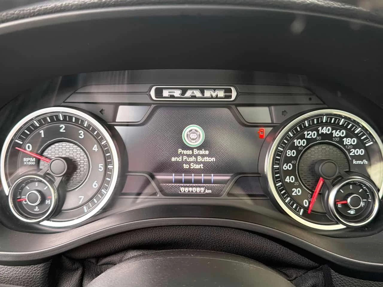 Dodge RAM 1500  | Sport | CARFAX | ��� ������������ ������ | Mobile.bg � ����������� 8