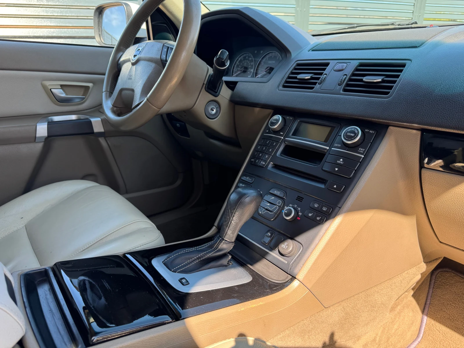 Volvo Xc90 3.2, снимка 11 - Автомобили и джипове - 54312309