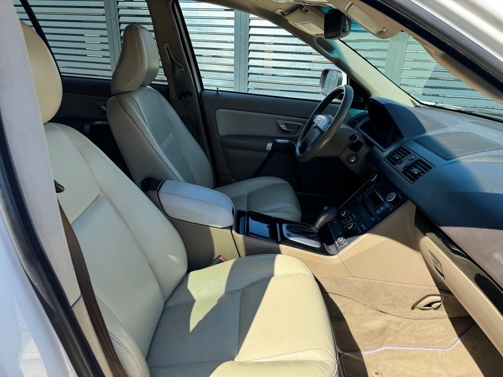 Volvo Xc90 3.2, снимка 10 - Автомобили и джипове - 54312309