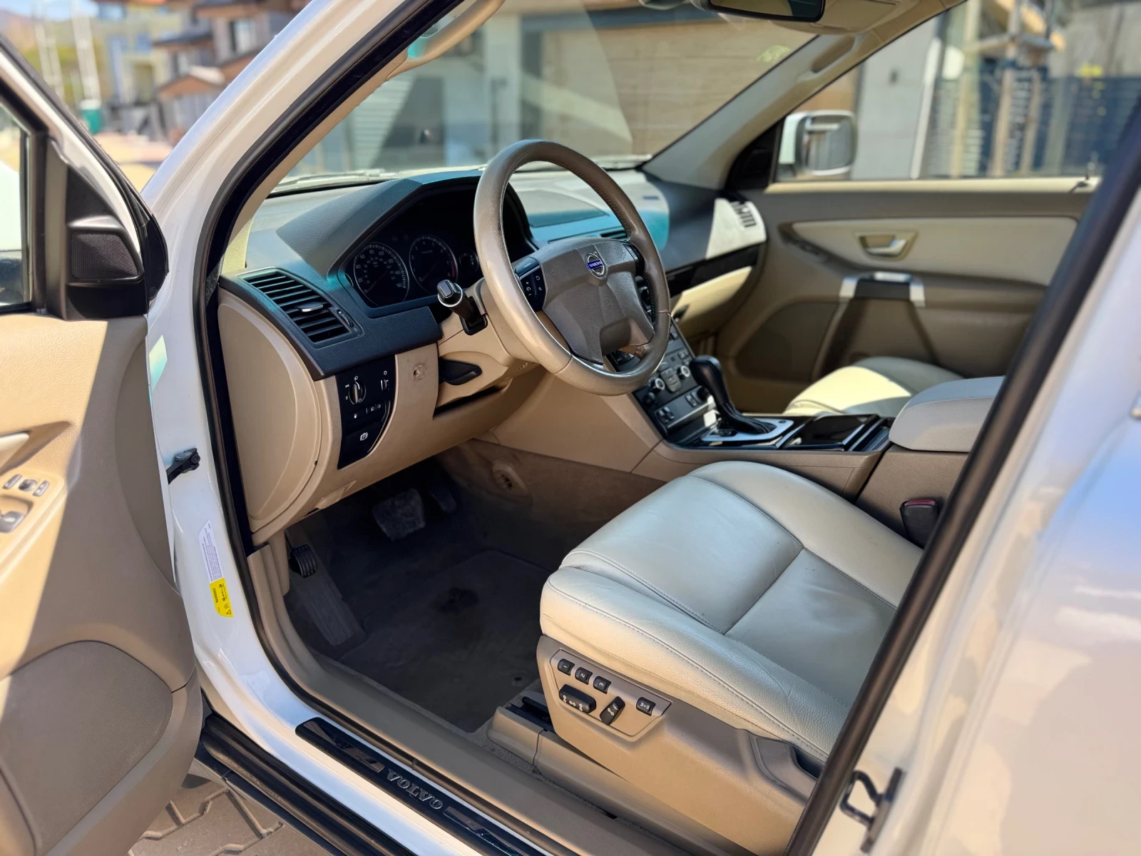 Volvo Xc90 3.2, снимка 7 - Автомобили и джипове - 54312309