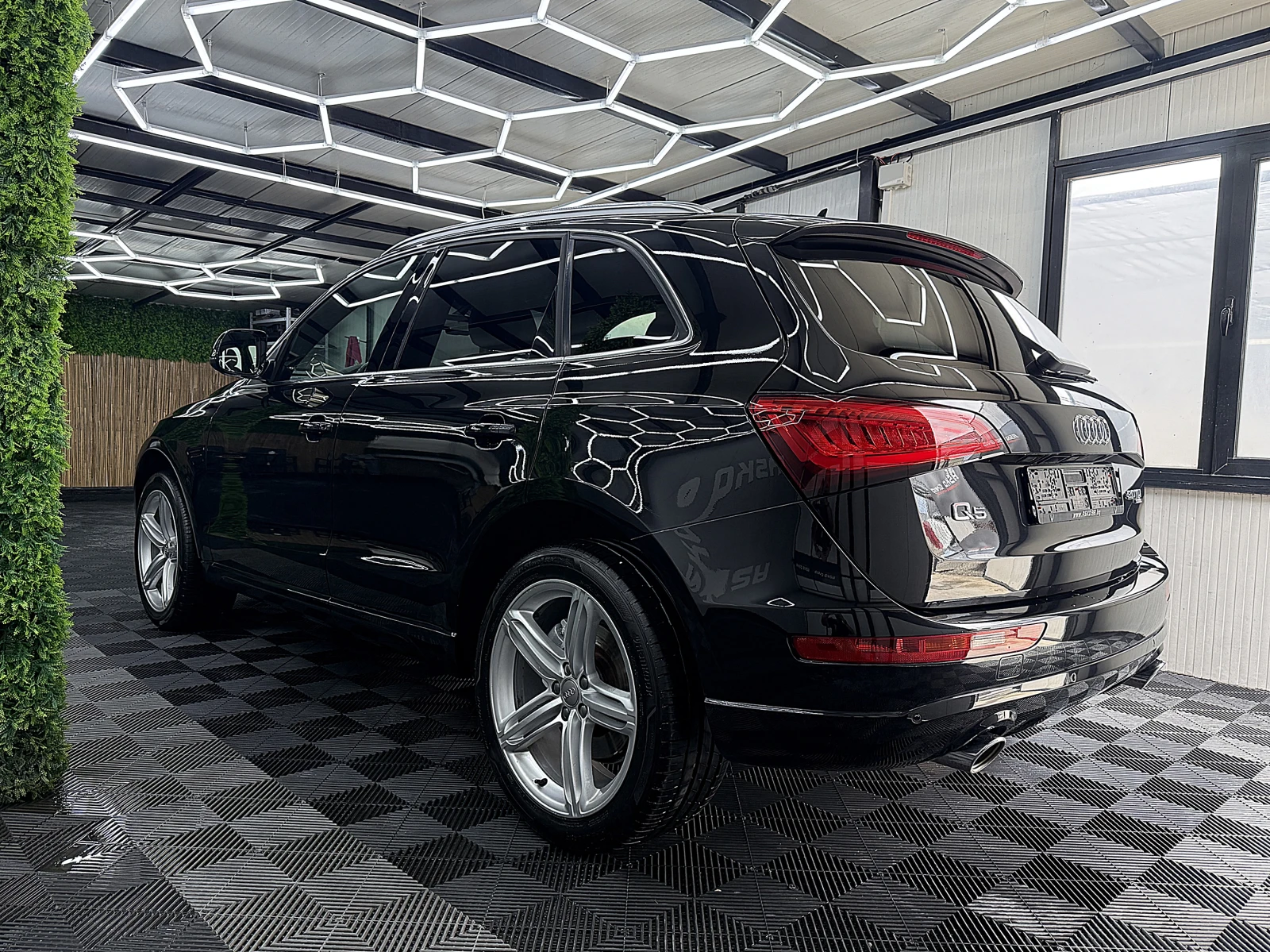 Audi Q5 S-LINE/F1/LED/NAVI/ TOP!!!СОБСТВЕН ЛИЗИНГ, снимка 4 - Автомобили и джипове - 54778893
