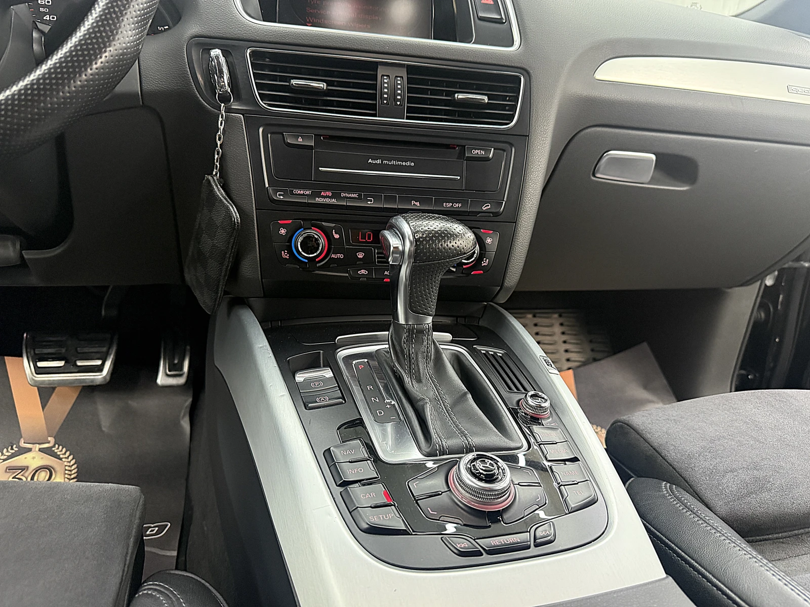 Audi Q5 S-LINE/F1/LED/NAVI/ TOP!!!СОБСТВЕН ЛИЗИНГ, снимка 14 - Автомобили и джипове - 54778893