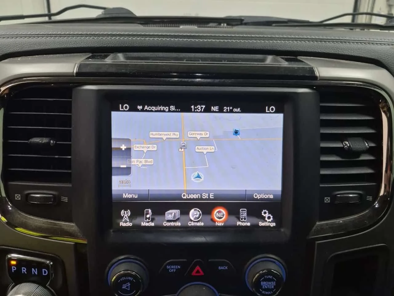 Dodge RAM 1500 * SPORT CREW CAB SHORT BED * CARFAX * , снимка 8 - Автомобили и джипове - 55350332
