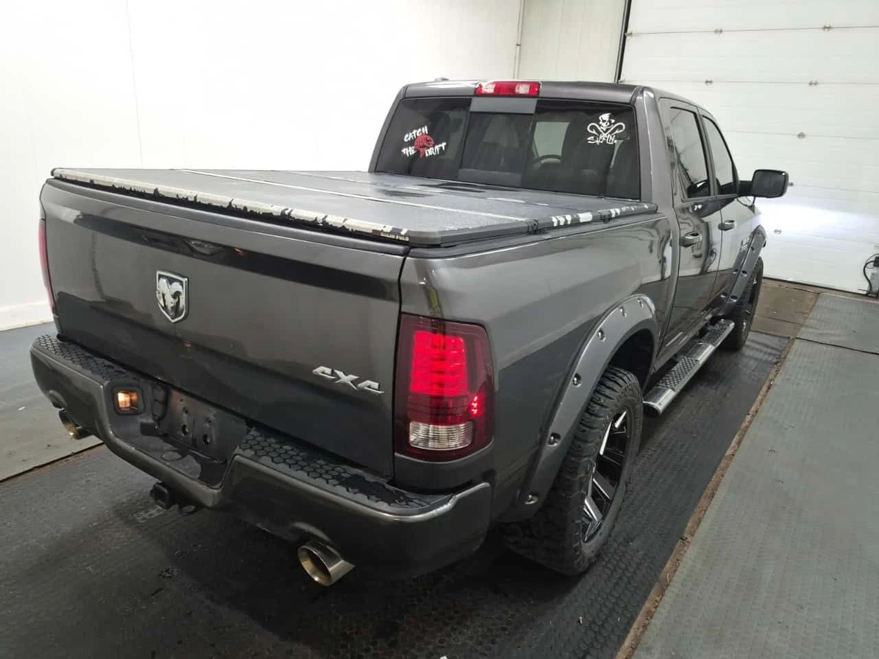 Dodge RAM 1500 * SPORT CREW CAB SHORT BED * CARFAX * , снимка 3 - Автомобили и джипове - 55350332