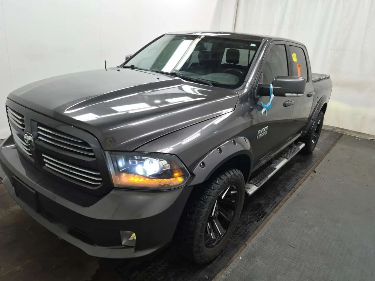 Dodge RAM 1500 * SPORT CREW CAB SHORT BED * CARFAX * 