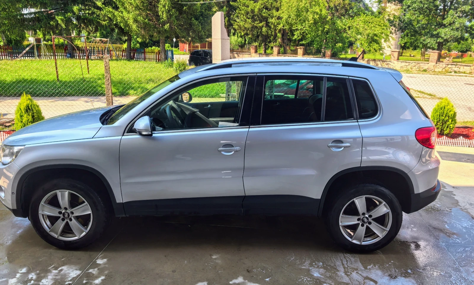 VW Tiguan, снимка 2 - Автомобили и джипове - 55409090
