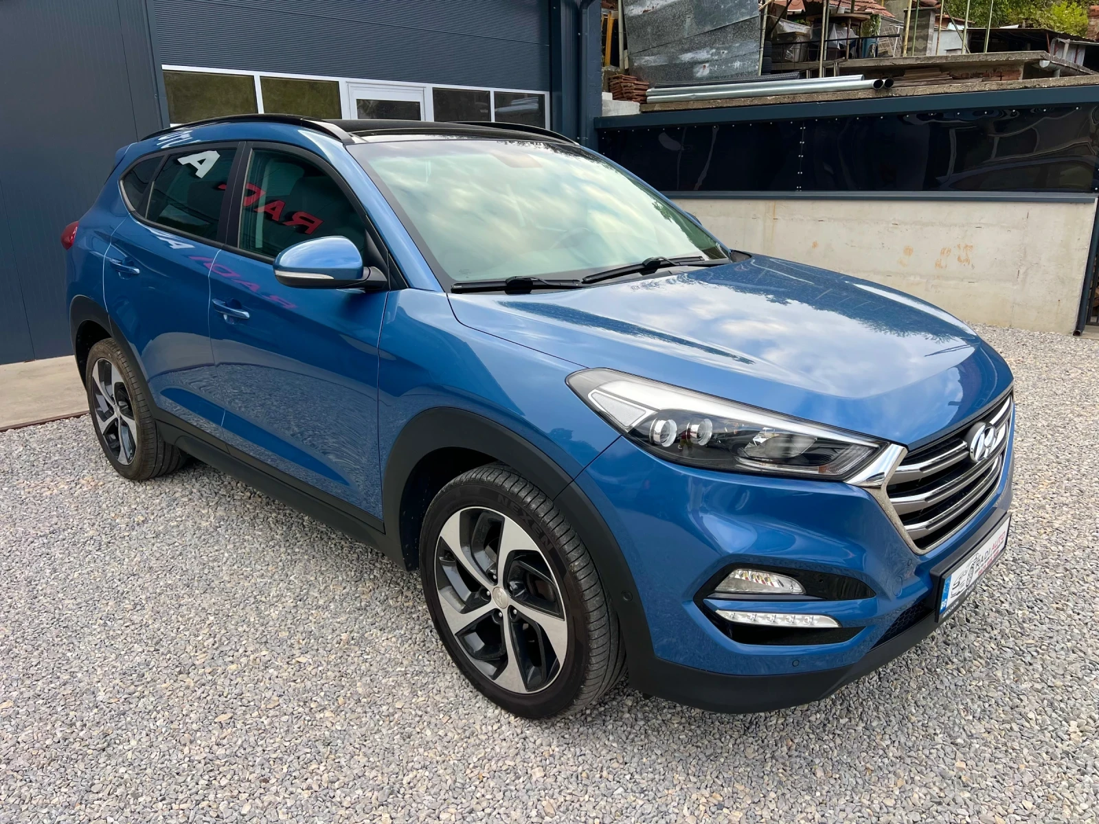 Hyundai Tucson 2.0CRDi 4x4 185к.с ШВЕЙЦАРИЯ, снимка 2 - Автомобили и джипове - 56236885