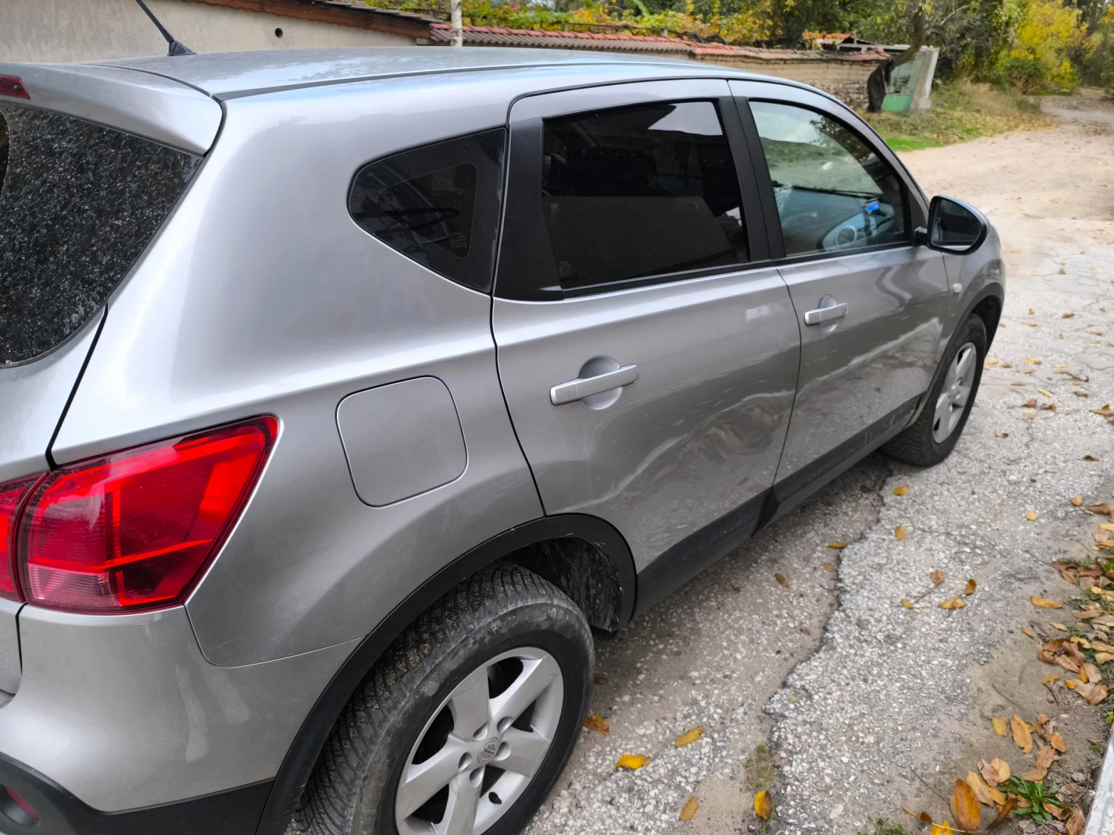Nissan Qashqai, снимка 8 - Автомобили и джипове - 56728036