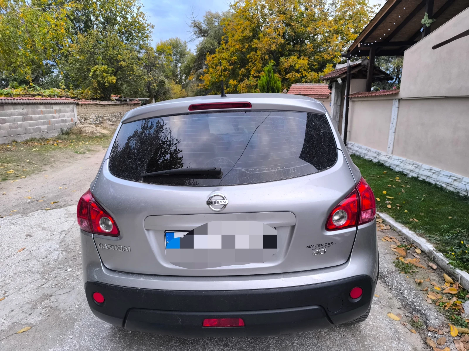 Nissan Qashqai, снимка 12 - Автомобили и джипове - 56728036