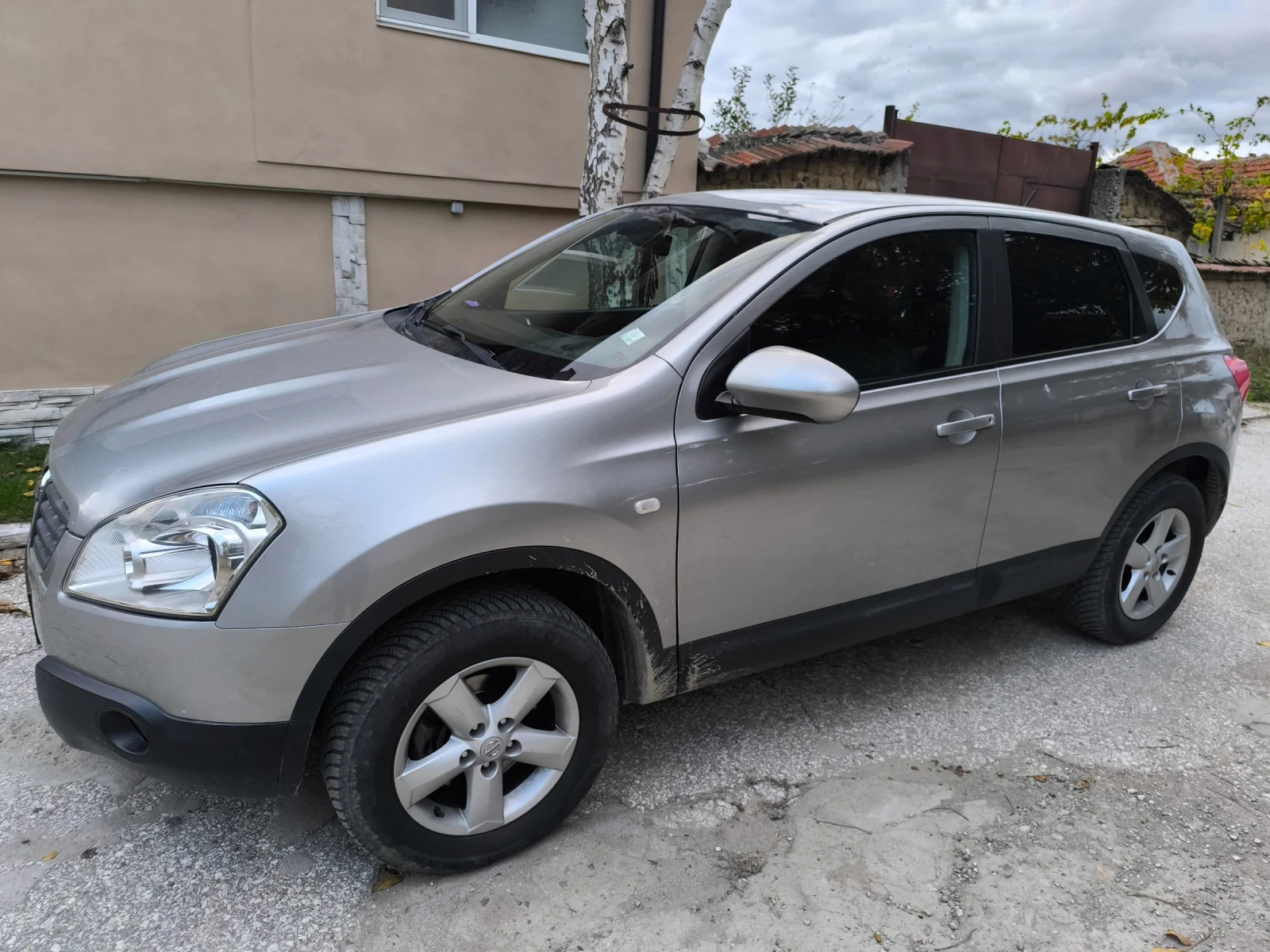 Nissan Qashqai, снимка 9 - Автомобили и джипове - 56728036