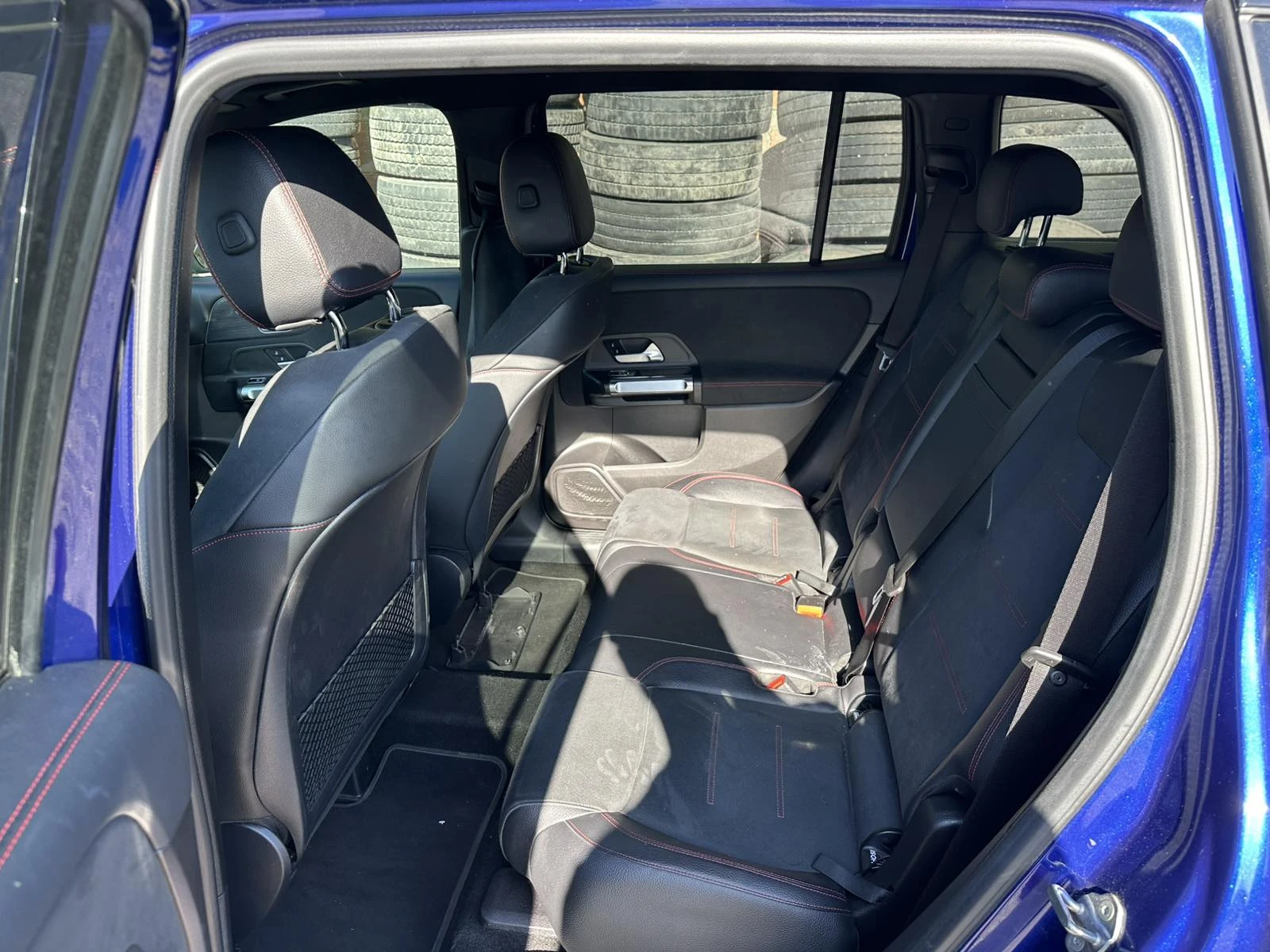 Mercedes-Benz GLB 250 AMG Night Package, снимка 4 - Автомобили и джипове - 56735447